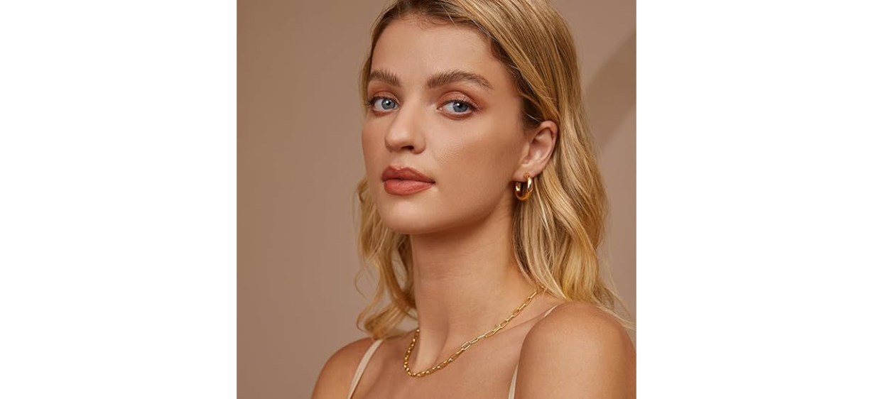 17KM 6 Pairs Chunky 14K Gold Plated Hoop Earrings 17KM 6 Pairs Chunky 14K Gold Plated Hoop Earrings