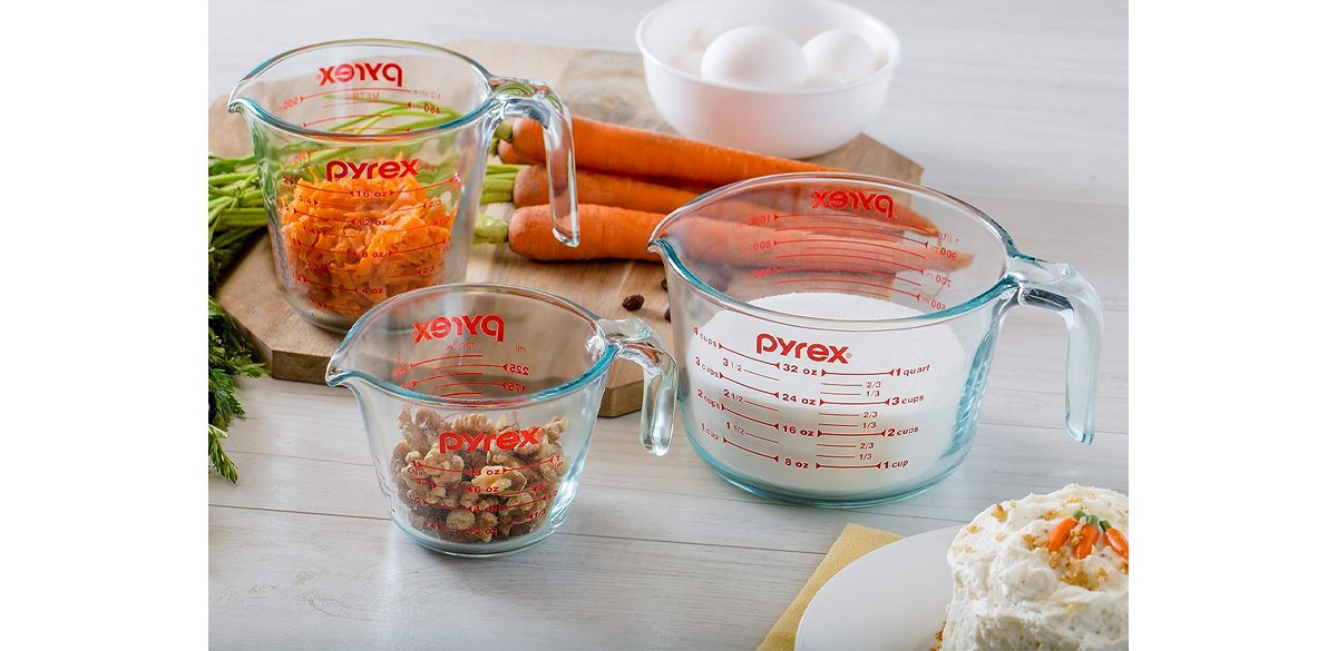 Pyrex Glass Measuring Cup Set