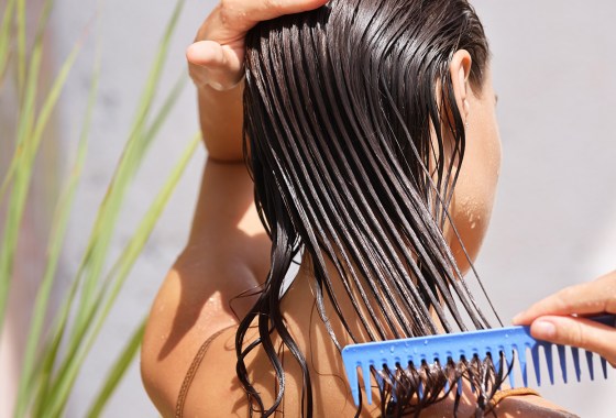 How to dry your hair without a blow dryer