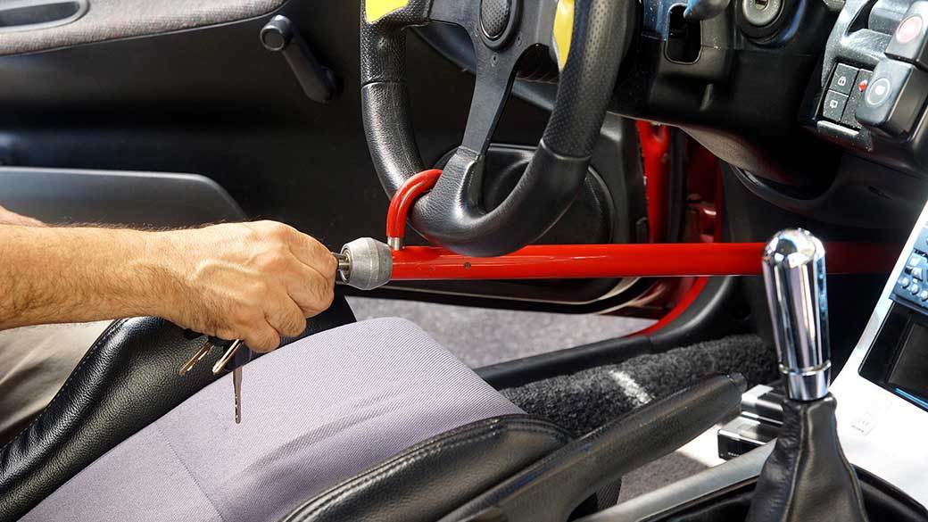 5 Best Steering Wheel Locks Dec. 2020 BestReviews