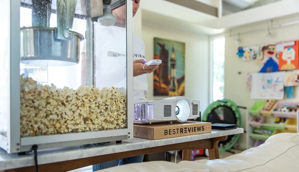 5 Best Projection Screens Sept. 2021 BestReviews