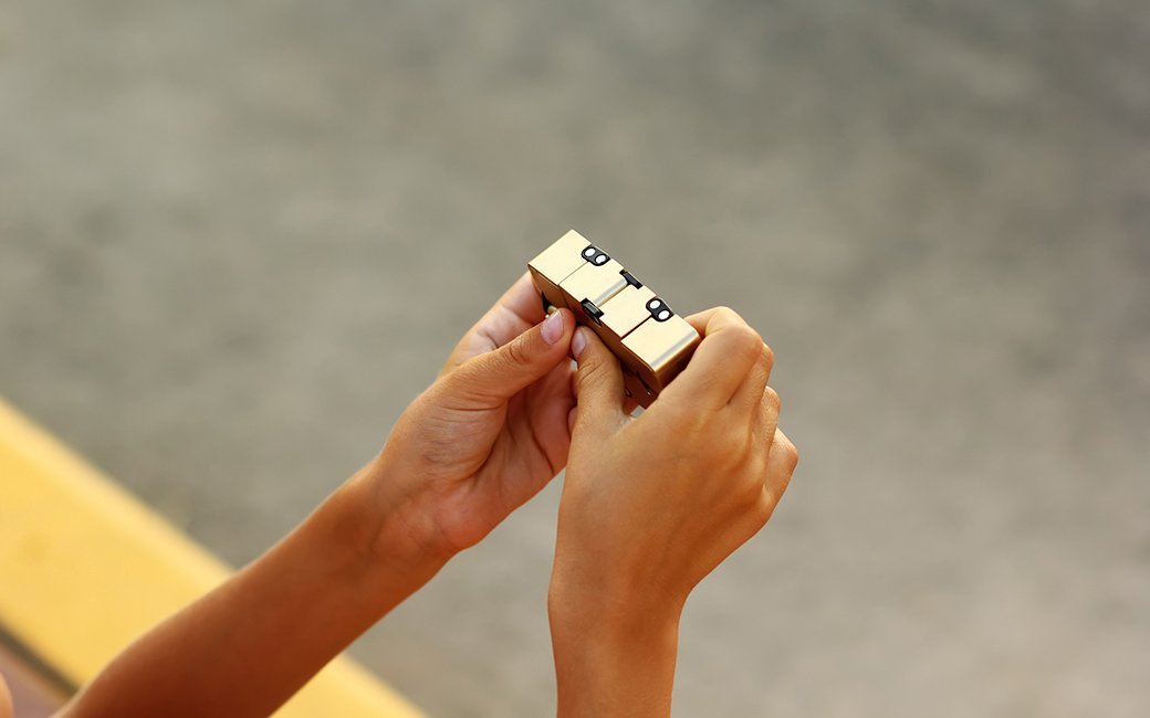 helect fidget cube