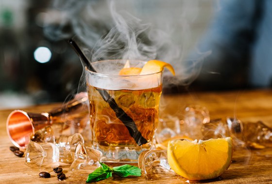 These cocktail smoking guns give beverages a unique flavor