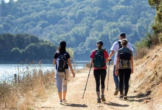 11 gifts for mothers who love hiking