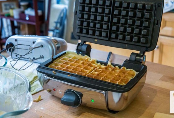 Best Belgian waffle maker