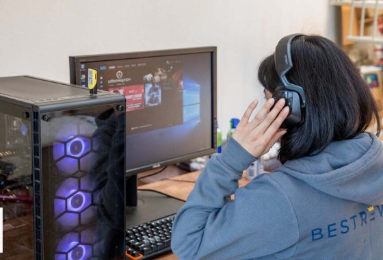 Bose gaming headset vs. Razer gaming headset
