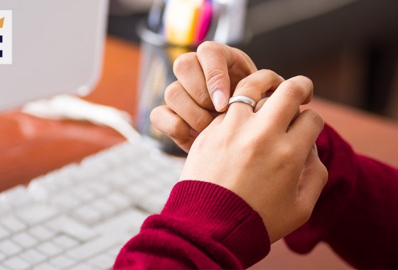Best fidget ring for long flights