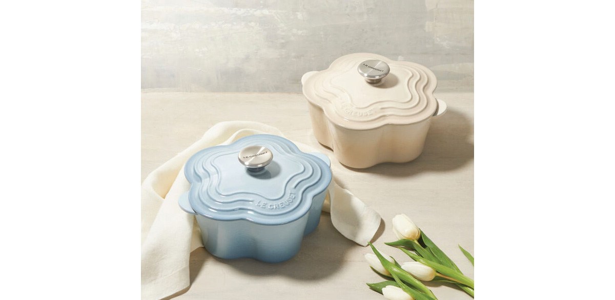 Traditional Flower Dutch Oven