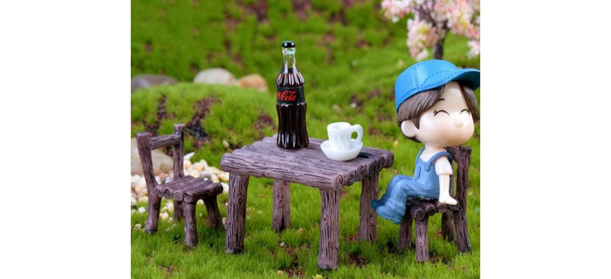 Trasfit Miniature Table and Chairs Set