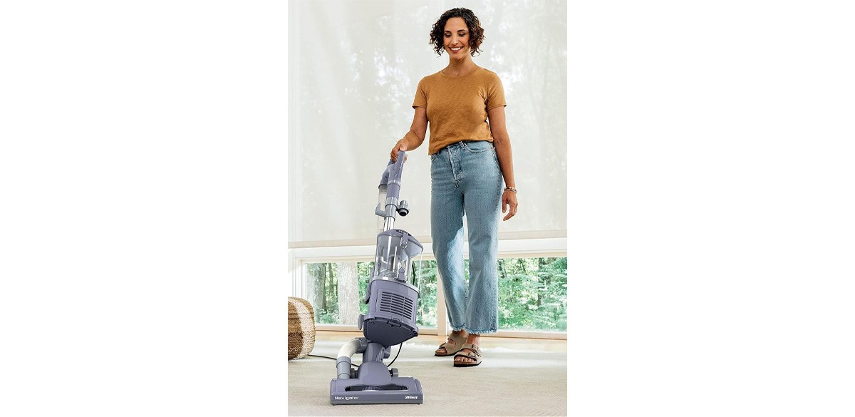 Shark NV352 Navigator Lift Away Upright Vacuum