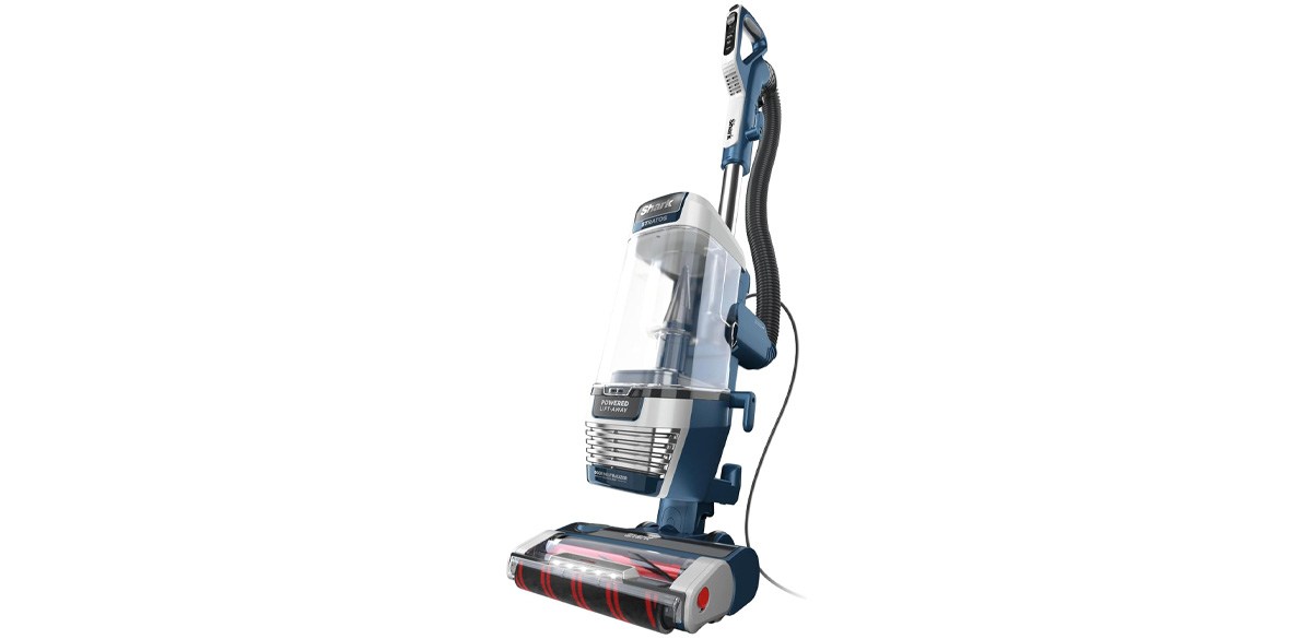 Shark Stratos with DuoClean PowerFins