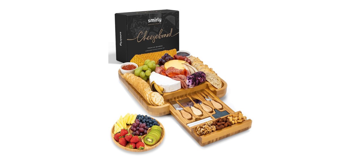 Best Smirly Charcuterie Board Set