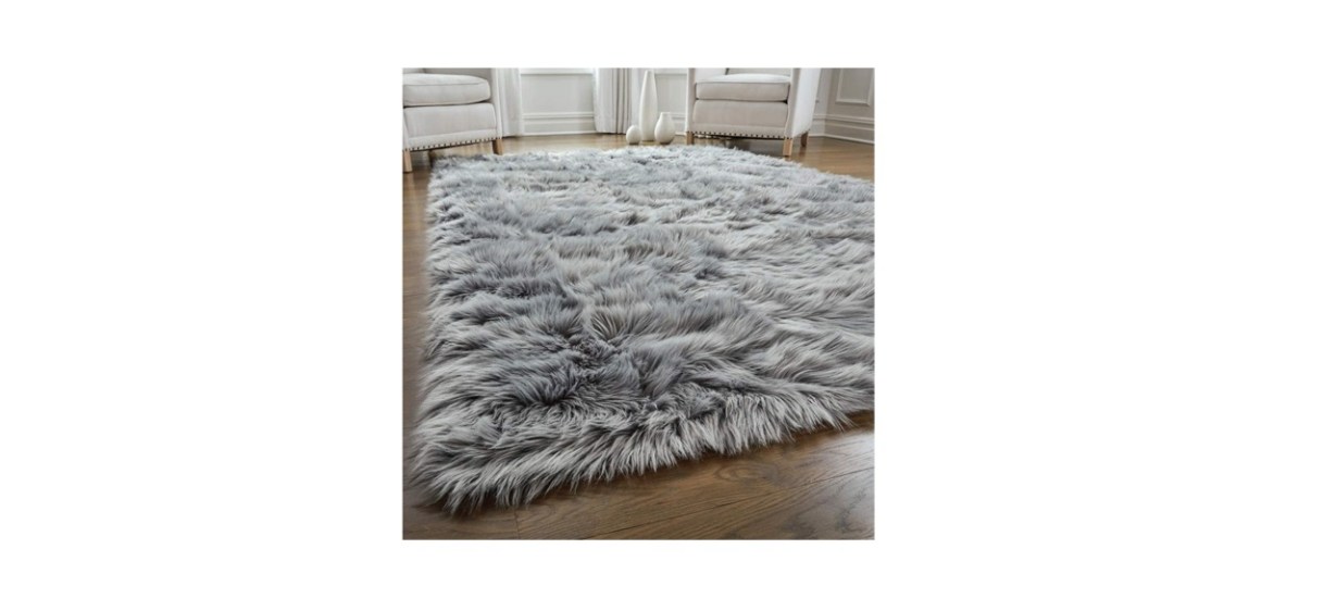 Gorilla Grip Premium Faux Fur Area Rug