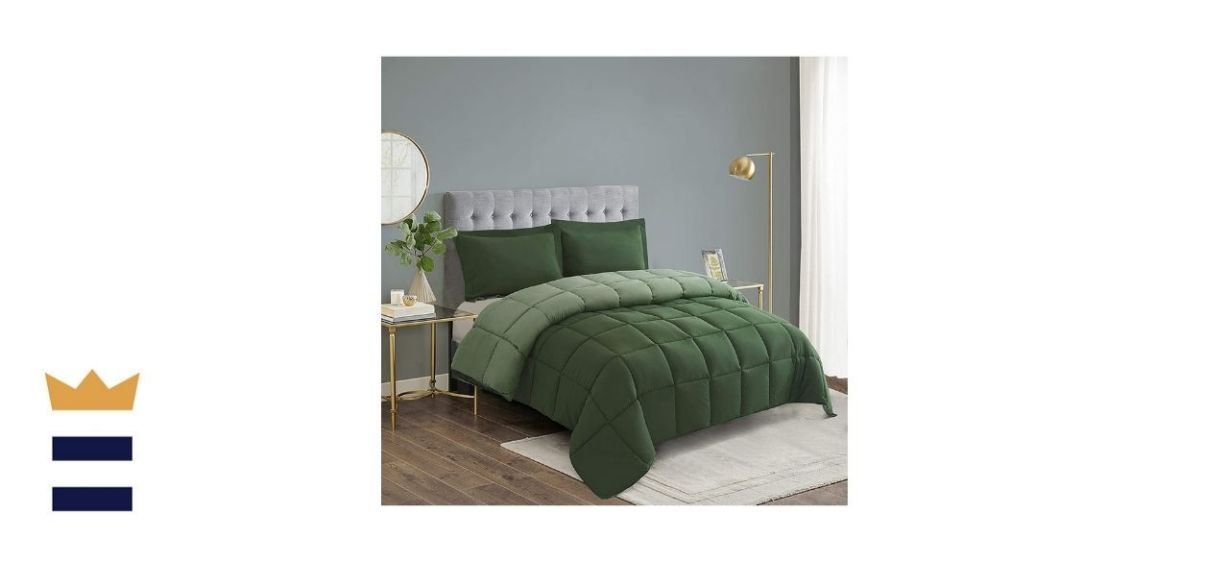 Hig Three-Piece Green Down Alternative Comforter Set