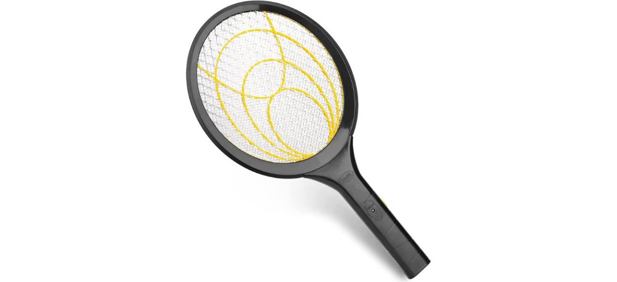 Black + Decker Electric Fly Swatter Review  Fly Zapper- Tennis Bug Zapper  Racket 