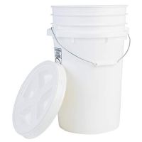 Hudson Exchange 7-Gallon HDPE Bucket with Lid